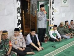 Sekda Sunggono Berbagi Kebahagiaan di Bulan Ramadan Bersama Warga Anggana