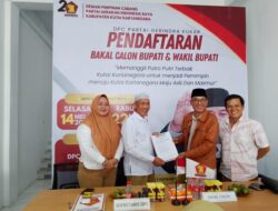 Siap Bertarung di Pilkada Kukar 2024, M Alif Turiadi Kembalikan Berkas Pencalonan sebagai Calon Bupati