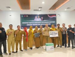 Serahkan Bantuan Laptop dan Printer Untuk Karang Taruna di Samarinda, Hasbar : Untuk Membantu Keperluan Administrasi Mereka