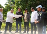 Jalan Strategis Kubar–Mahulu Dibangun, Ekti Imanuel Pantau Progres Tering–Ujoh Bilang